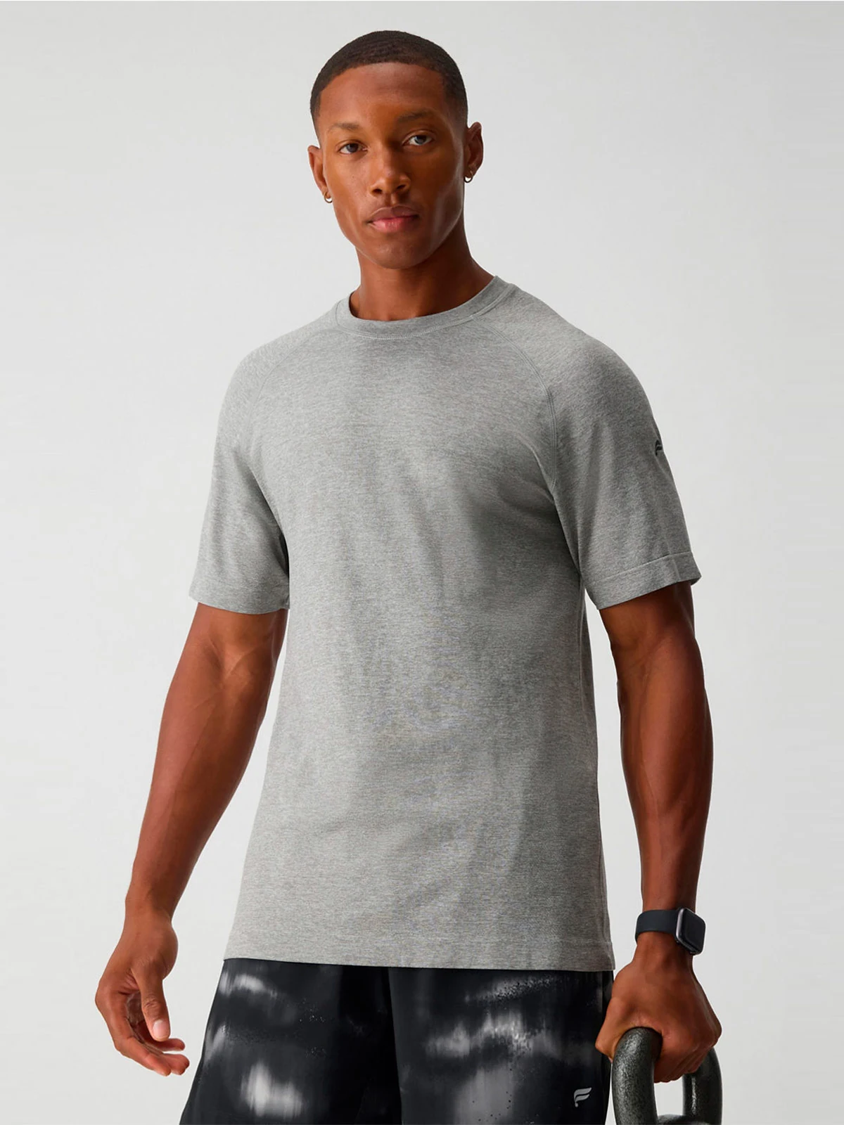 POLO DEPORTIVO HOMBRE FABLETICS GRIS THE TRAINING - 1