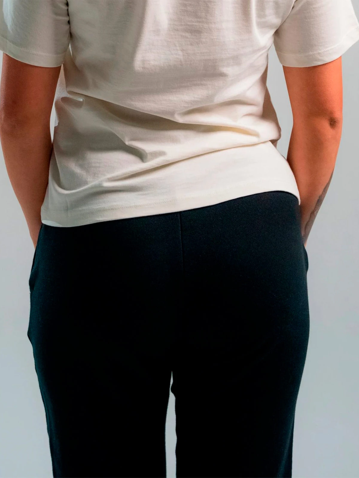 PANTALÓN BUZO ALGODÓN MUJER REEBOK NEGRO CUFF - 3