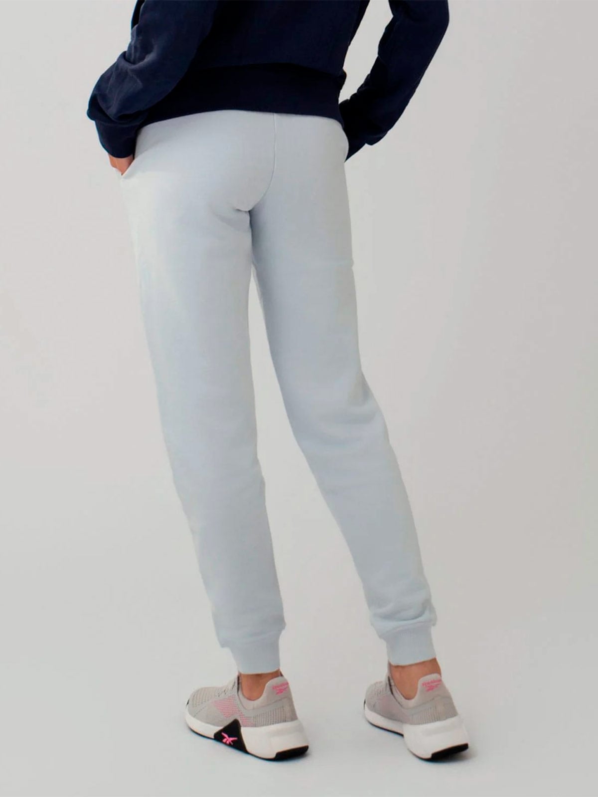 PANTALÓN BUZO ALGODÓN MUJER REEBOK GRIS CUFF - 3