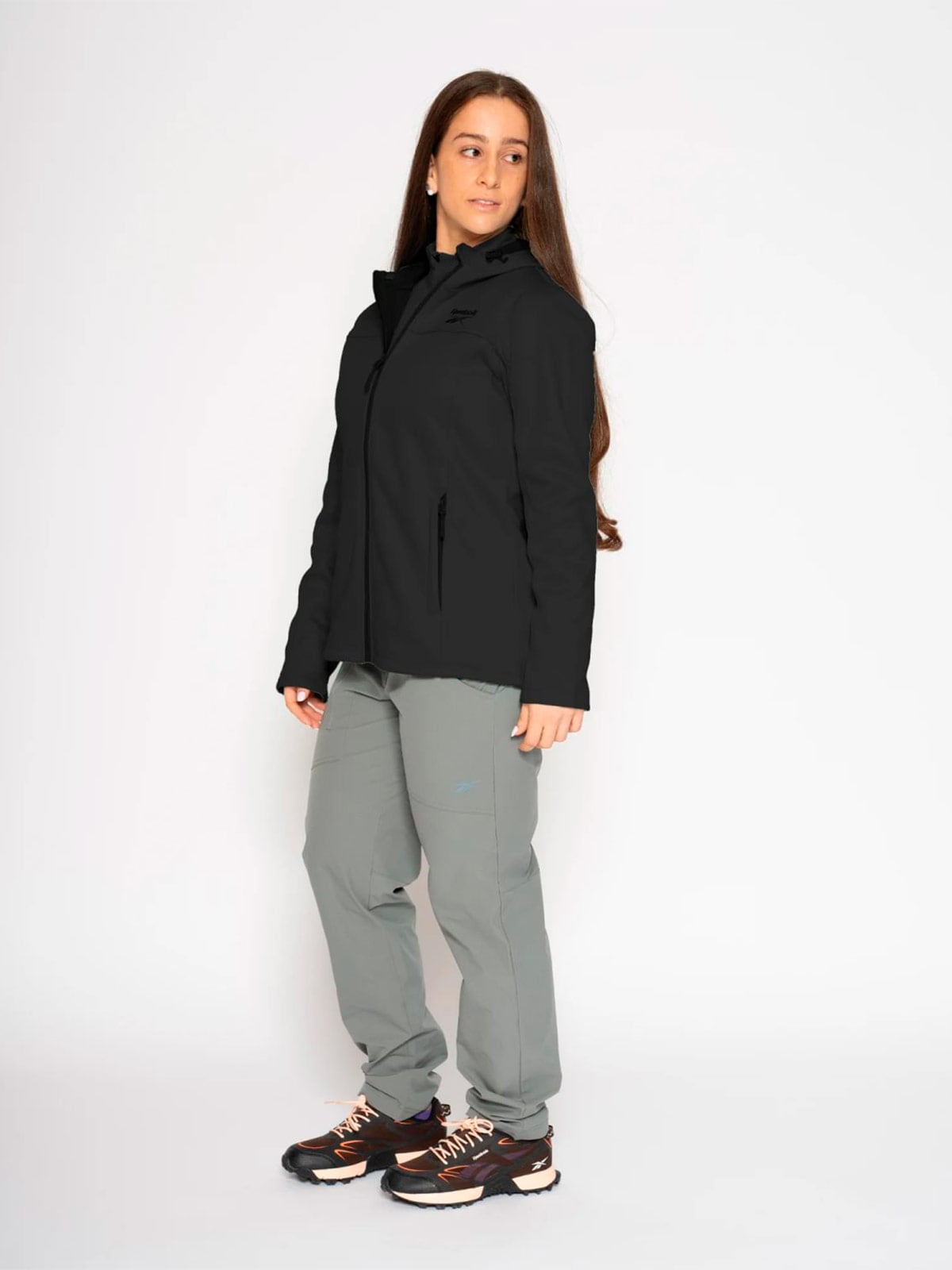 CASACA DEPORTIVA MUJER REEBOK NEGRO SOFTSHELL - 2