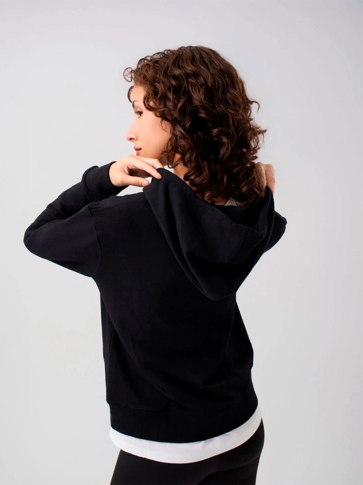 POLERA DEPORTIVA ALGODÓN MUJER REEBOK NEGRO HOODIE - 2