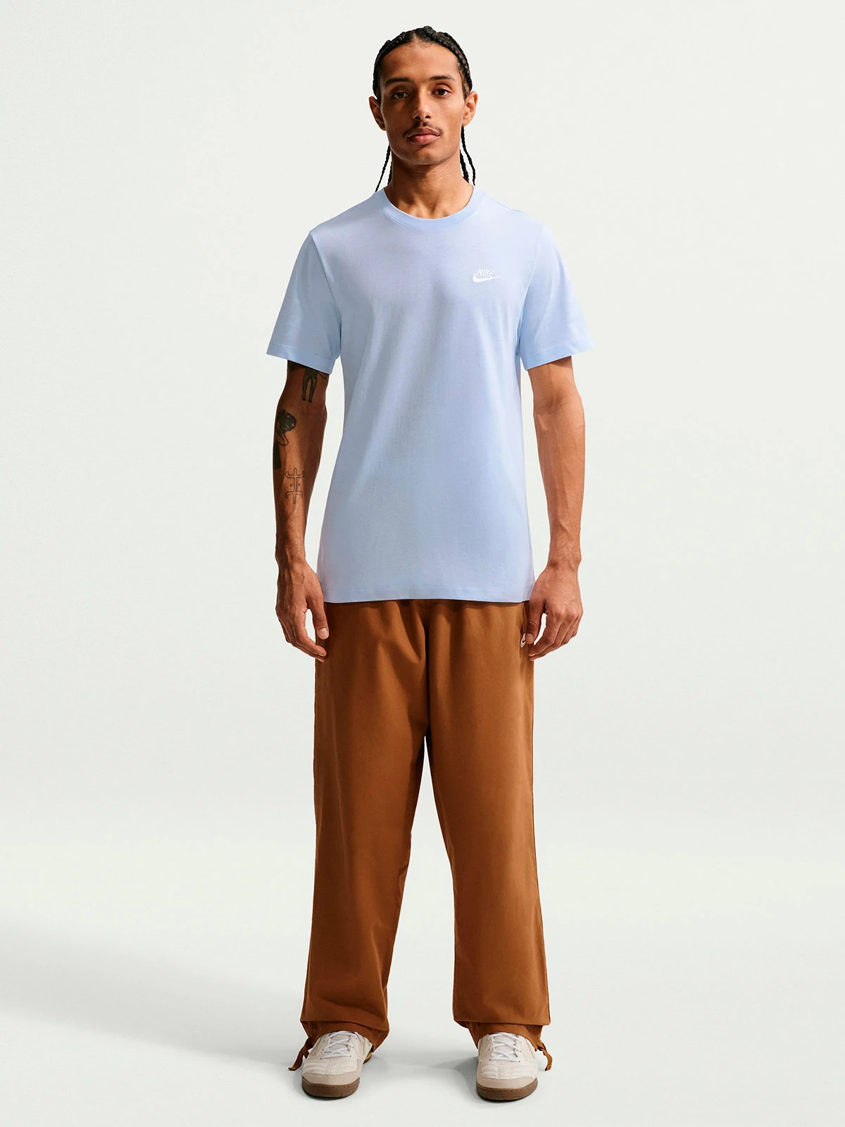 CAMISETA DEPORTIVA HOMBRE NIKE CELESTE SPORTSWEAR CLUB - 2