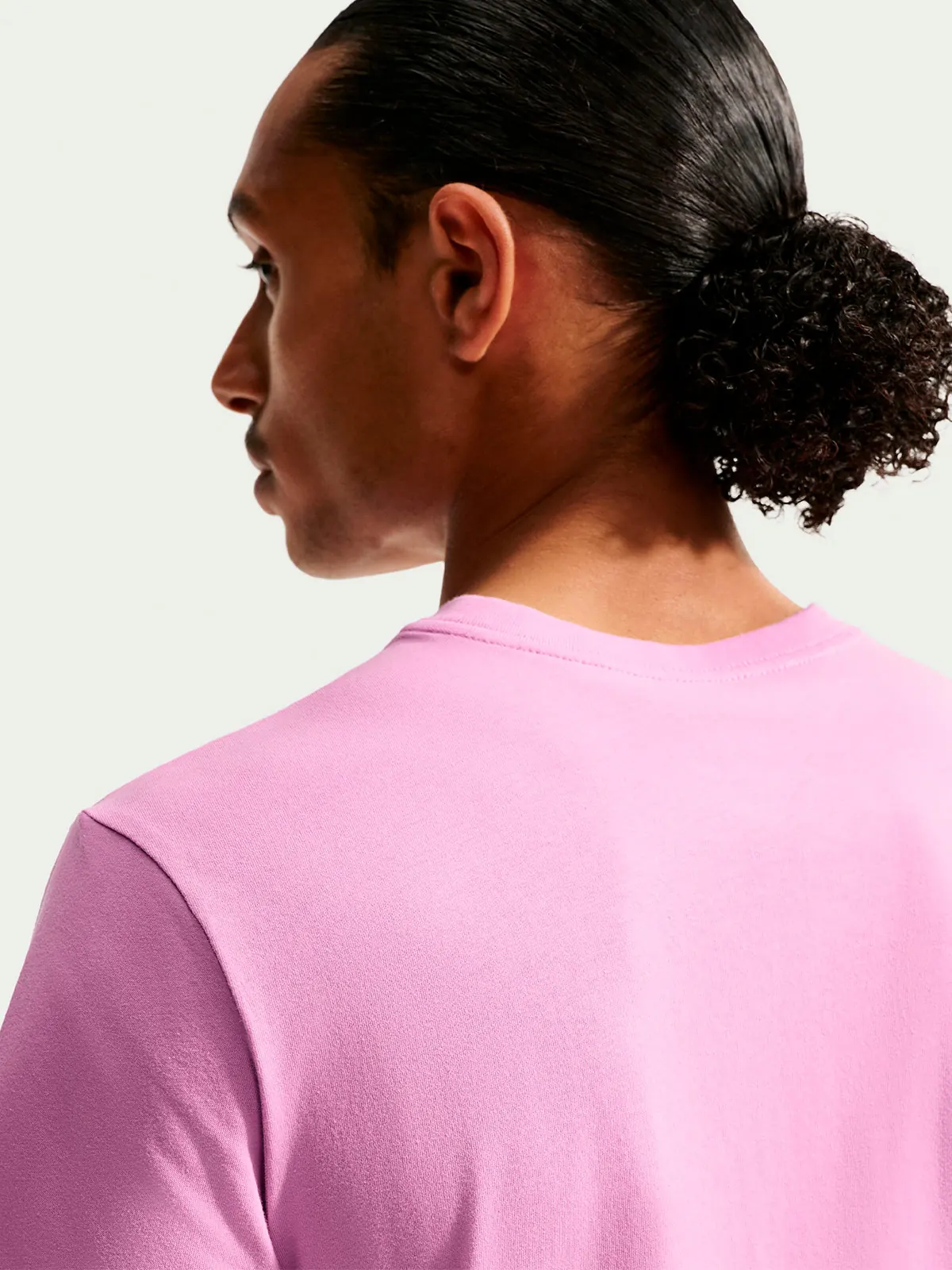 CAMISETA DEPORTIVA HOMBRE NIKE VIOLETA SPORTSWEAR CLUB - 5