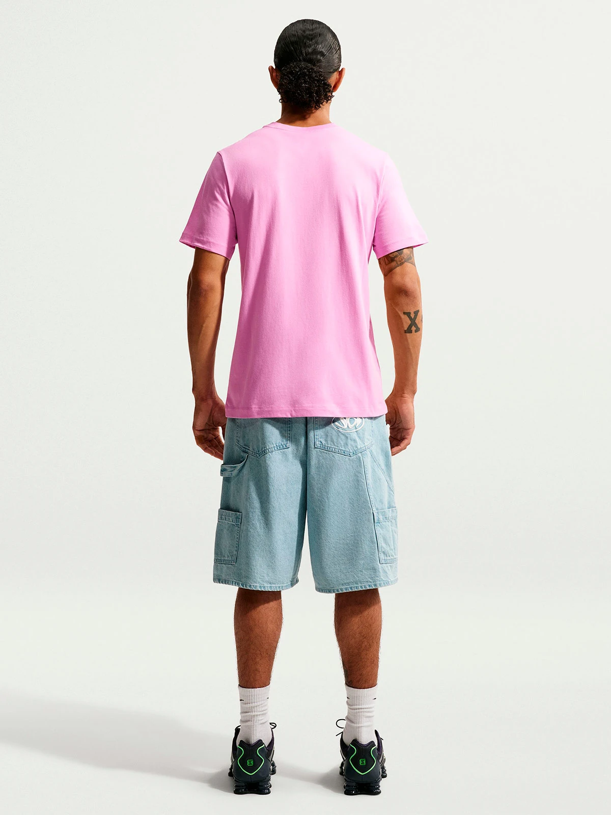 CAMISETA DEPORTIVA HOMBRE NIKE VIOLETA SPORTSWEAR CLUB - 2
