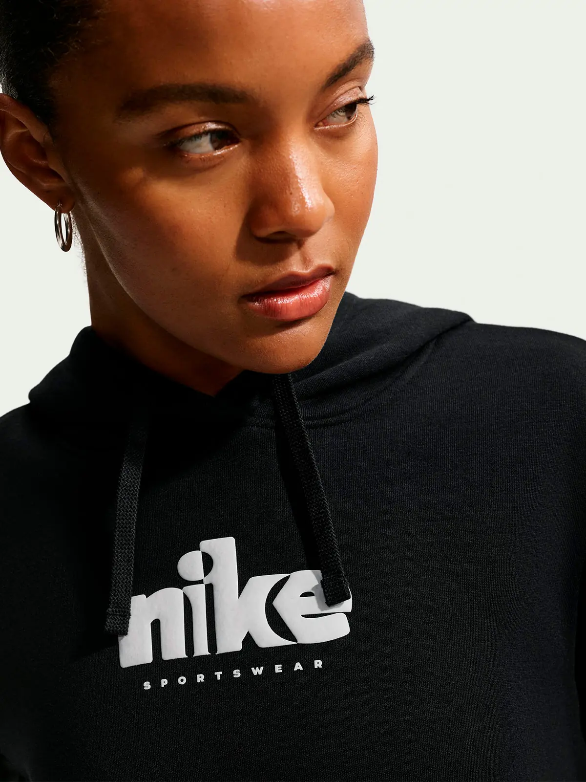 POLERA DEPORTIVA MUJER NIKE NEGRO HOODIE - 1