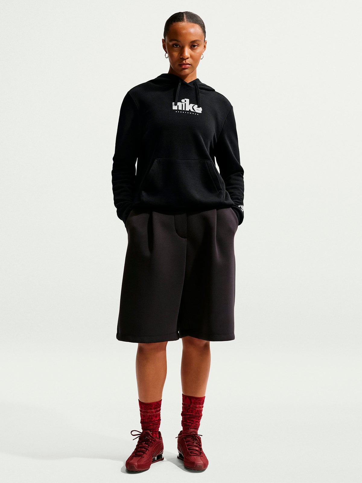 POLERA DEPORTIVA MUJER NIKE NEGRO HOODIE - 3