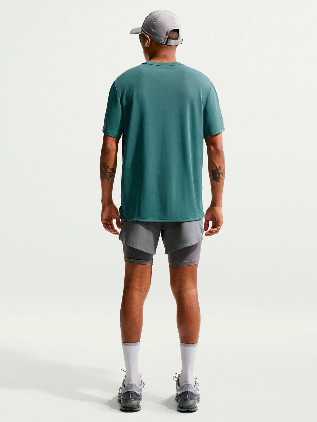 CAMISETA DEPORTIVA HOMBRE NIKE VERDE UV MILER - 2