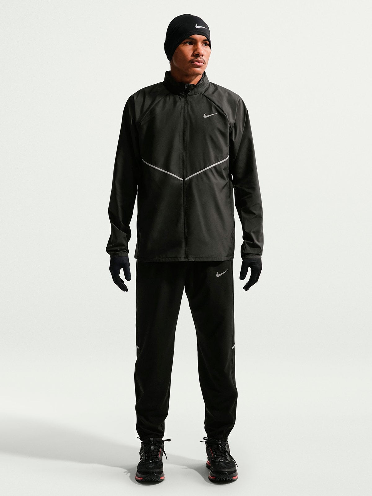 CASACA DEPORTIVA HOMBRE NIKE NEGRO MILER - 1