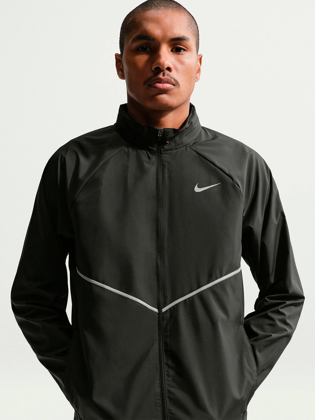 CASACA DEPORTIVA HOMBRE NIKE NEGRO MILER - 4