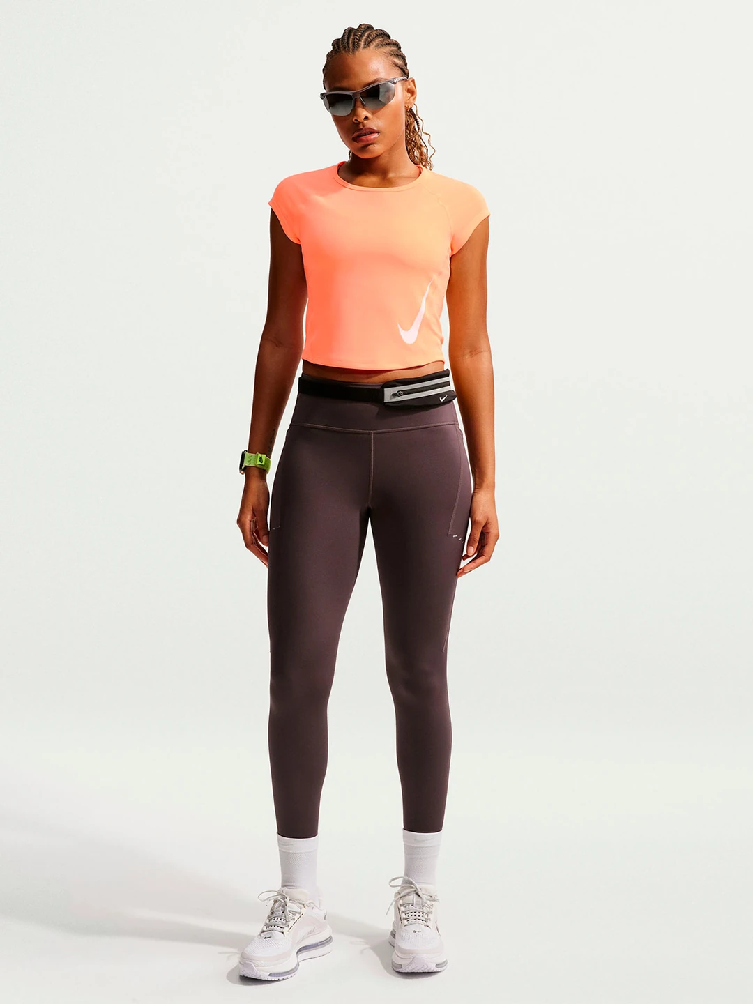 CAMISETA DEPORTIVA MUJER NIKE NARANJA SWOOSH RUN - 1