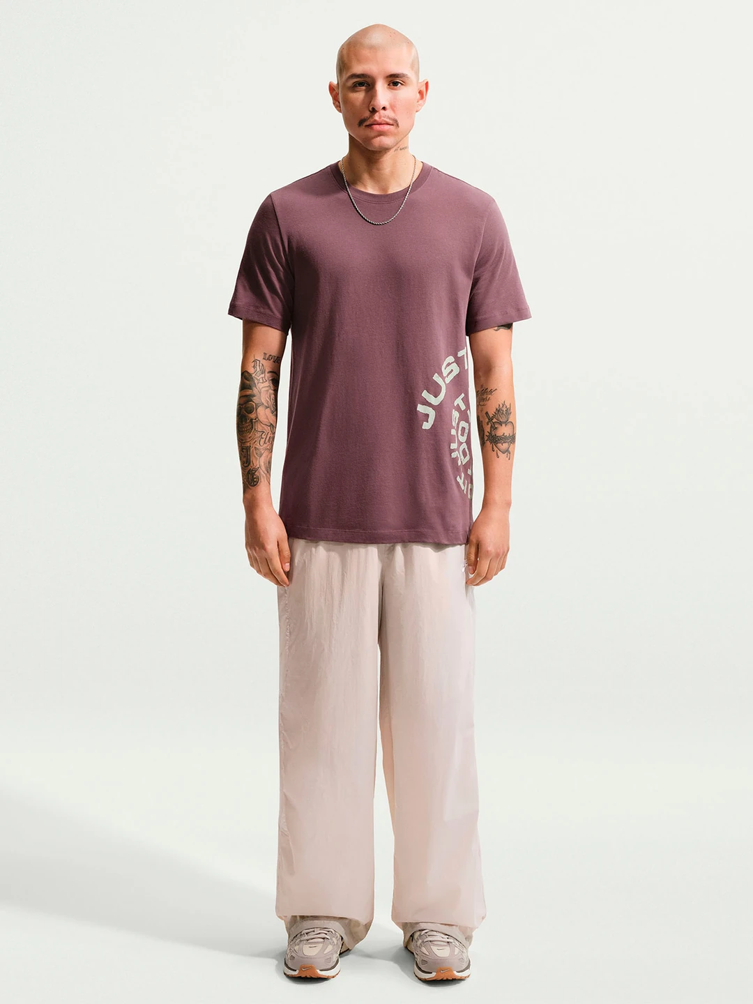 CAMISETA DEPORTIVA HOMBRE NIKE MORADO SPORTSWEAR - 1