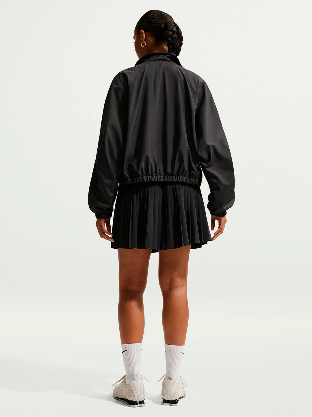 CASACA DEPORTIVA MUJER NIKE NEGRO TRACK - 2