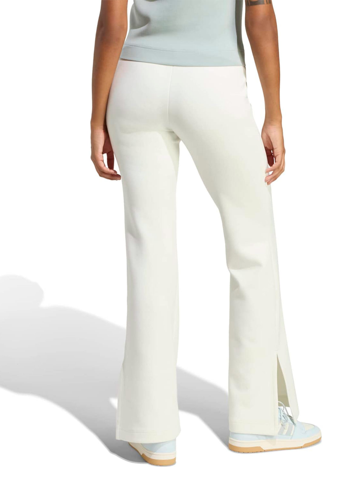 PANTALÓN ACAMPANADO HOMBRE ADIDAS BLANCO SOFT LUX - 2