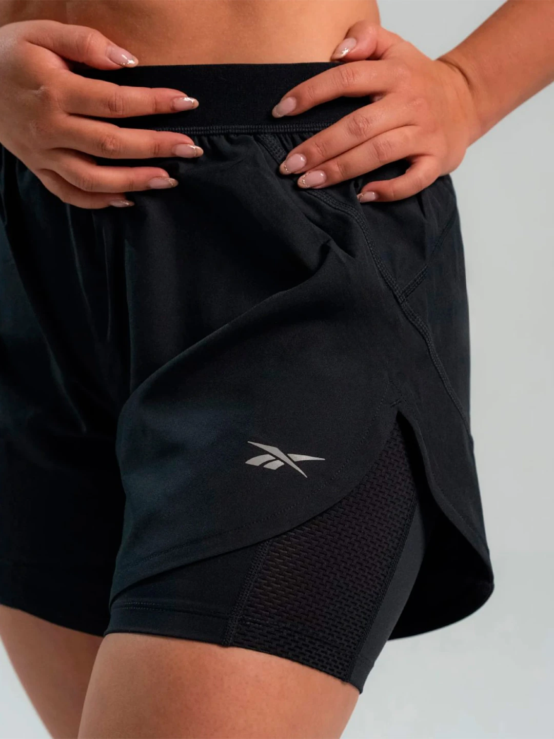SHORT RUNNING MUJER REEBOK NEGRO 2EN1 - 3