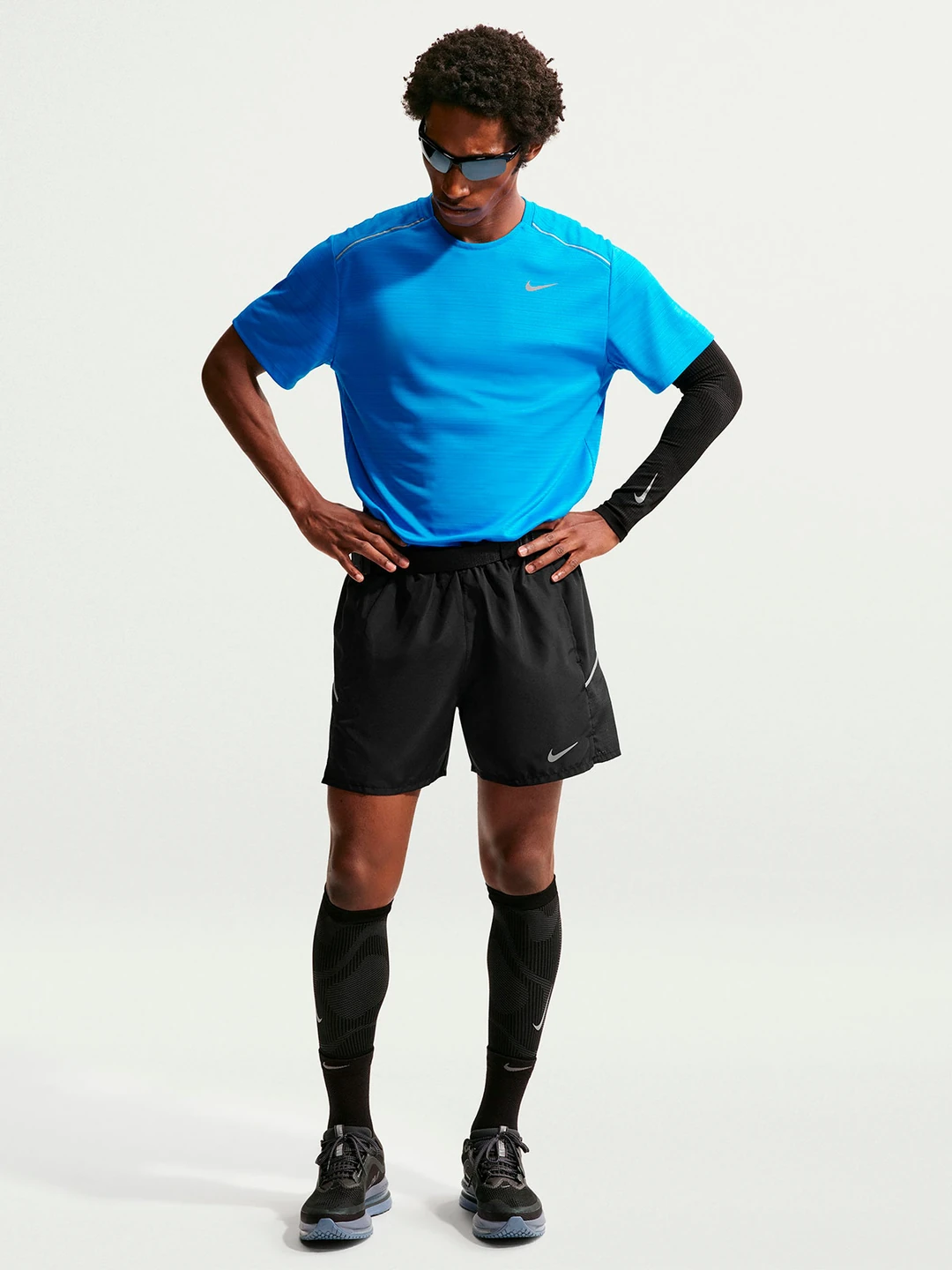 SHORT HOMBRE NIKE NEGRO MILER - 1