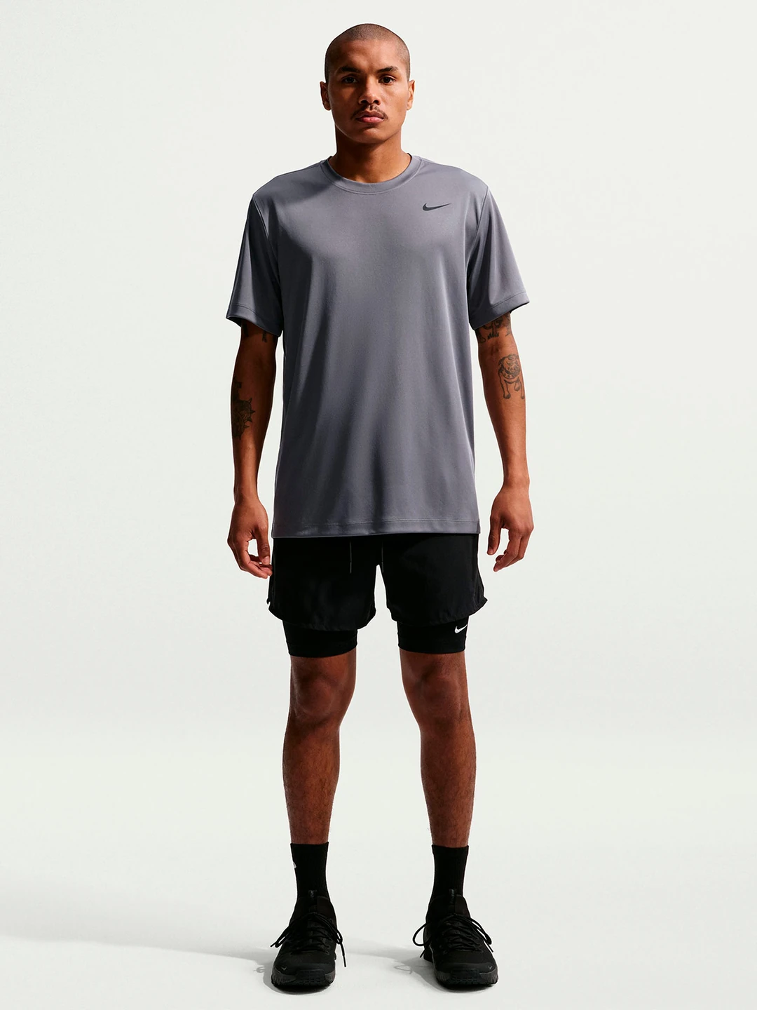 POLO HOMBRE NIKE GRIS ESSENTIAL - 3