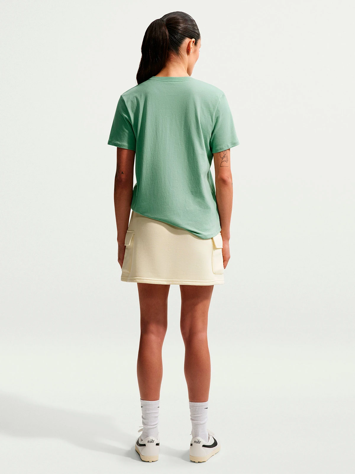 CAMISETA MANGA CORTA MUJER NIKE VERDE - 5
