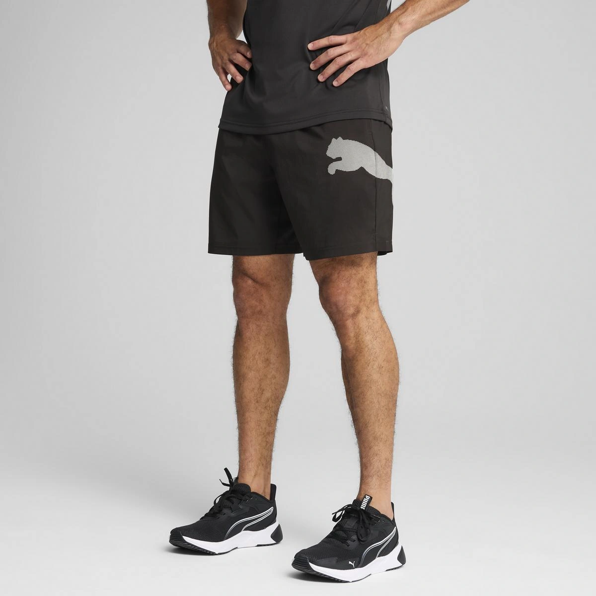 SHORT HOMBRE PUMA TRAIN ALL DAY ESSENTIALS BIG LOGO 7" WOVEN NEGRO - 1