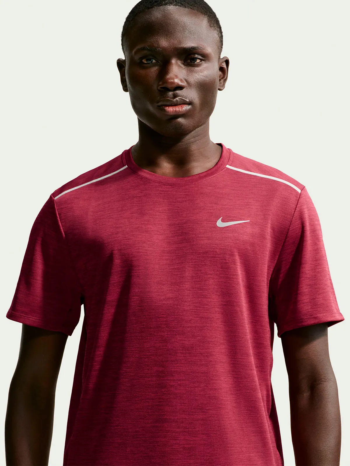 CAMISETA MANGA CORTA HOMBRE NIKE GUINDA UV MILER - 3