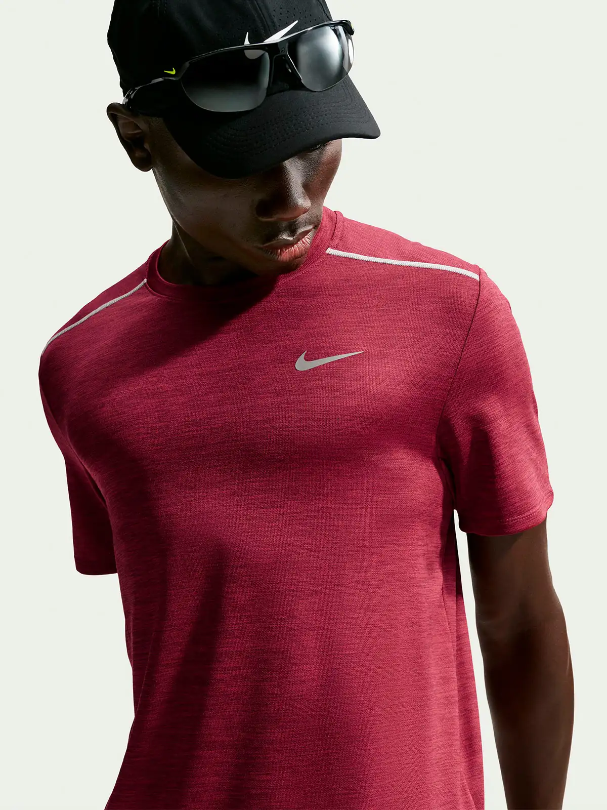 CAMISETA MANGA CORTA HOMBRE NIKE GUINDA UV MILER - 5