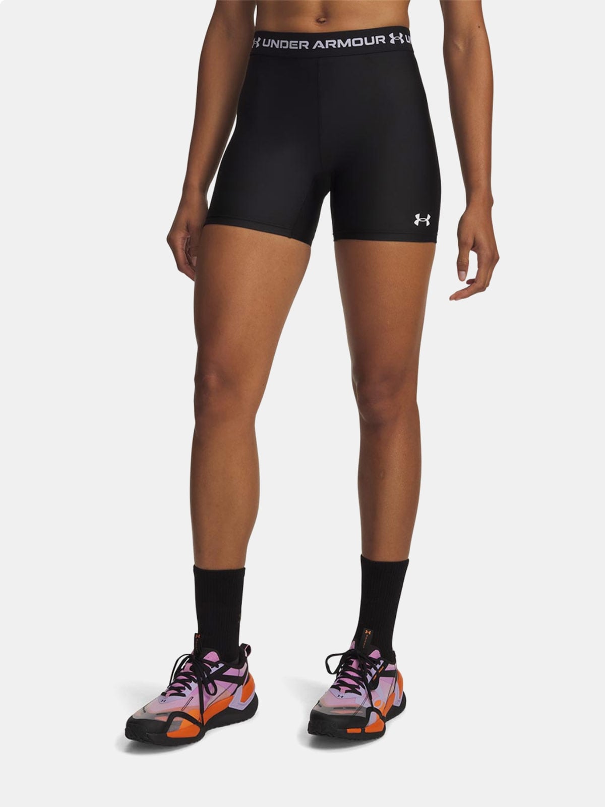 SHORT DEPORTIVO MUJER UNDER ARMOUR HEATGEAR MIDDY NEGRO - 1