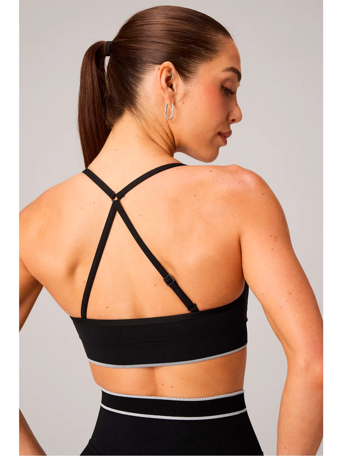 TOP MUJER FABLETICS NEGRO SEAMLESS - 2