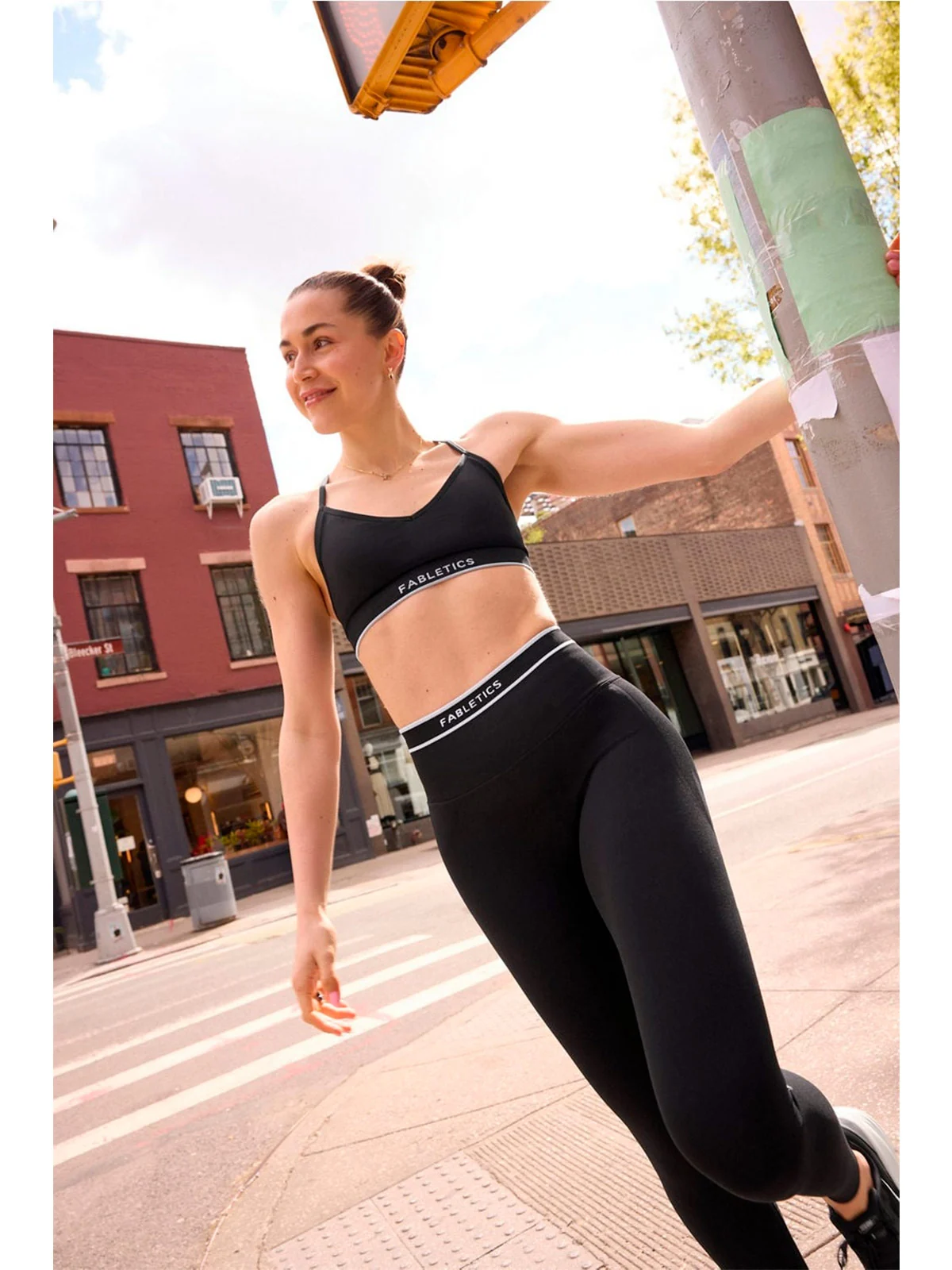 TOP MUJER FABLETICS NEGRO SEAMLESS - 5