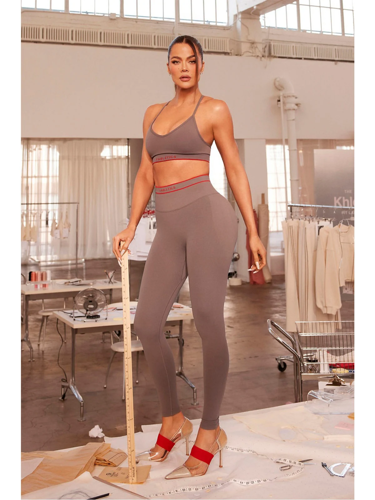 TOP MUJER FABLETICS CREMA SEAMLESS - 5