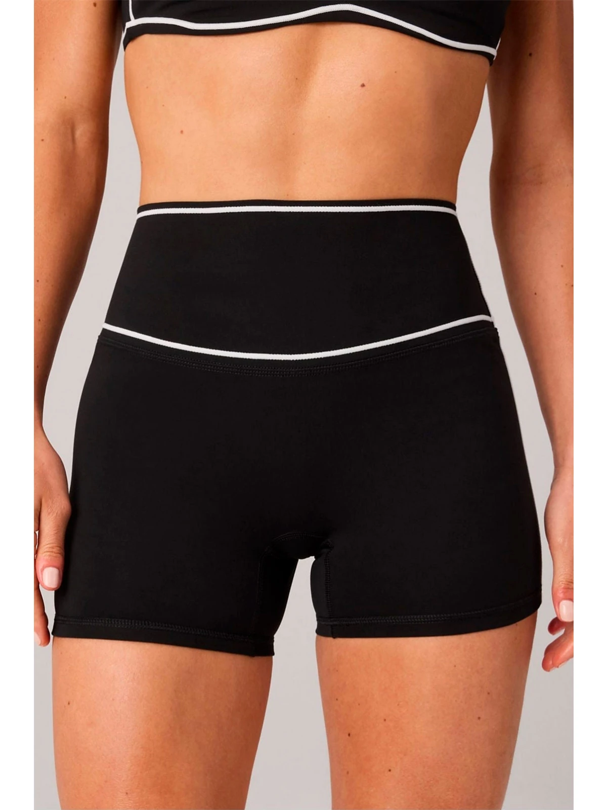 SHORT MUJER FABLETICS NEGRO NO SEAM PURELUXE - 2