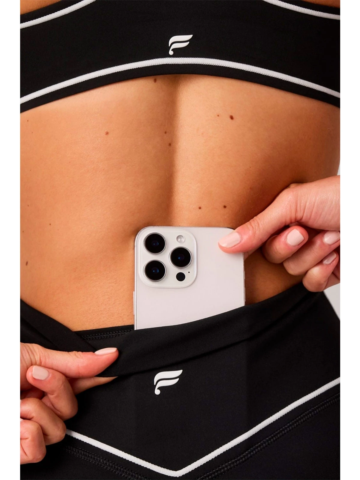 SHORT MUJER FABLETICS NEGRO NO SEAM PURELUXE - 3