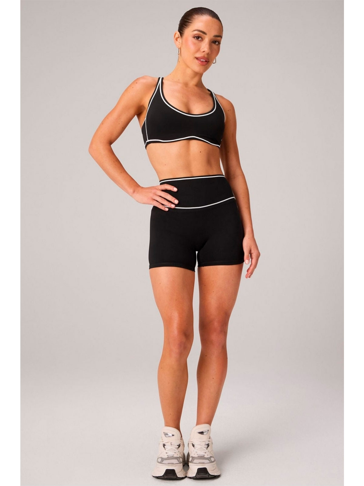 SHORT MUJER FABLETICS NEGRO NO SEAM PURELUXE - 4