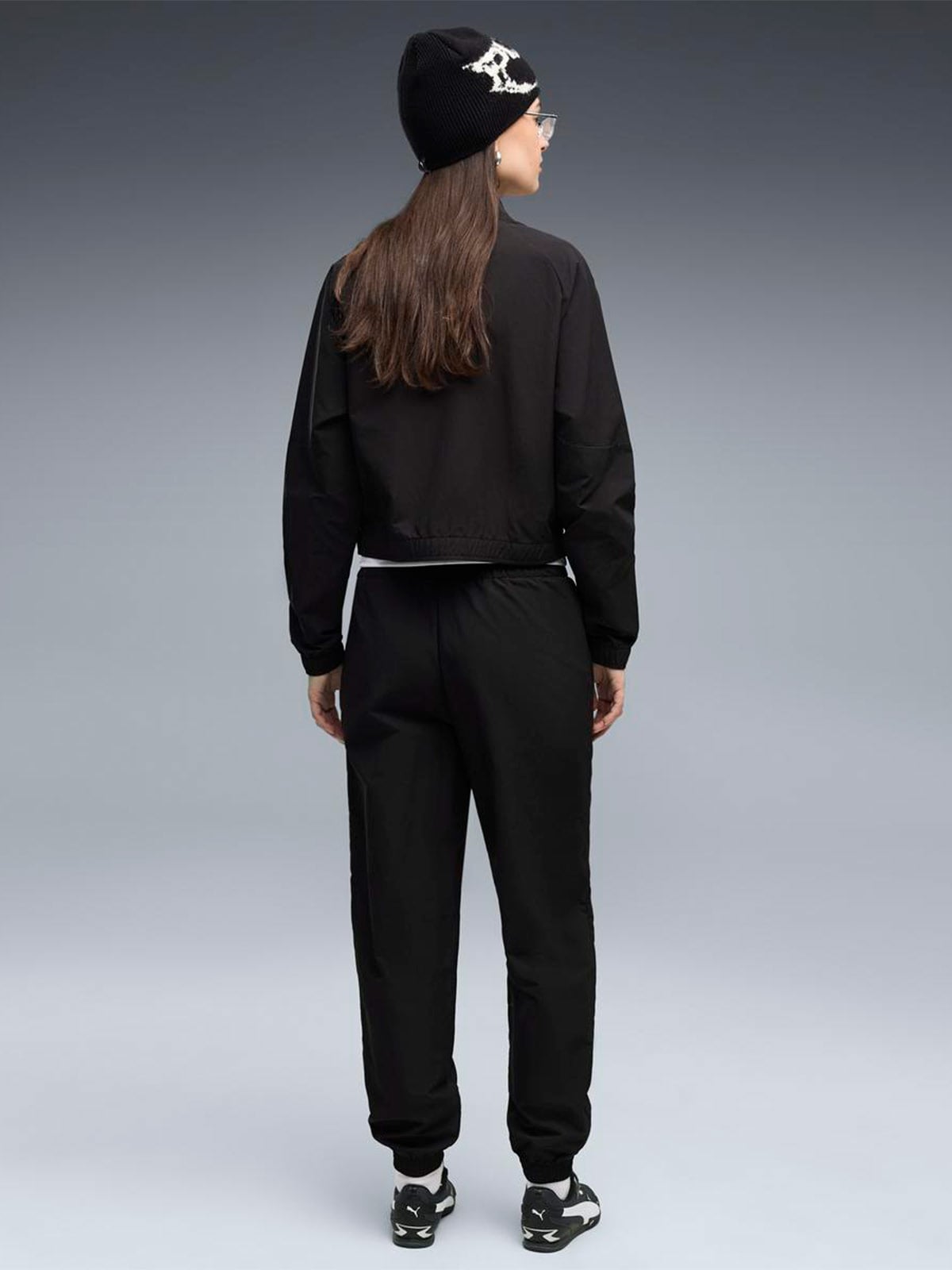 PANTALÓN BUZO MUJER PUMA NEGRO WOVEN - 2