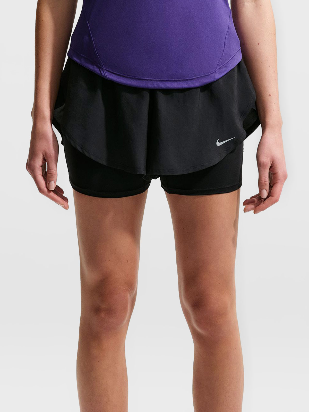 SHORT RUNNING MUJER NIKE FLOW - 1