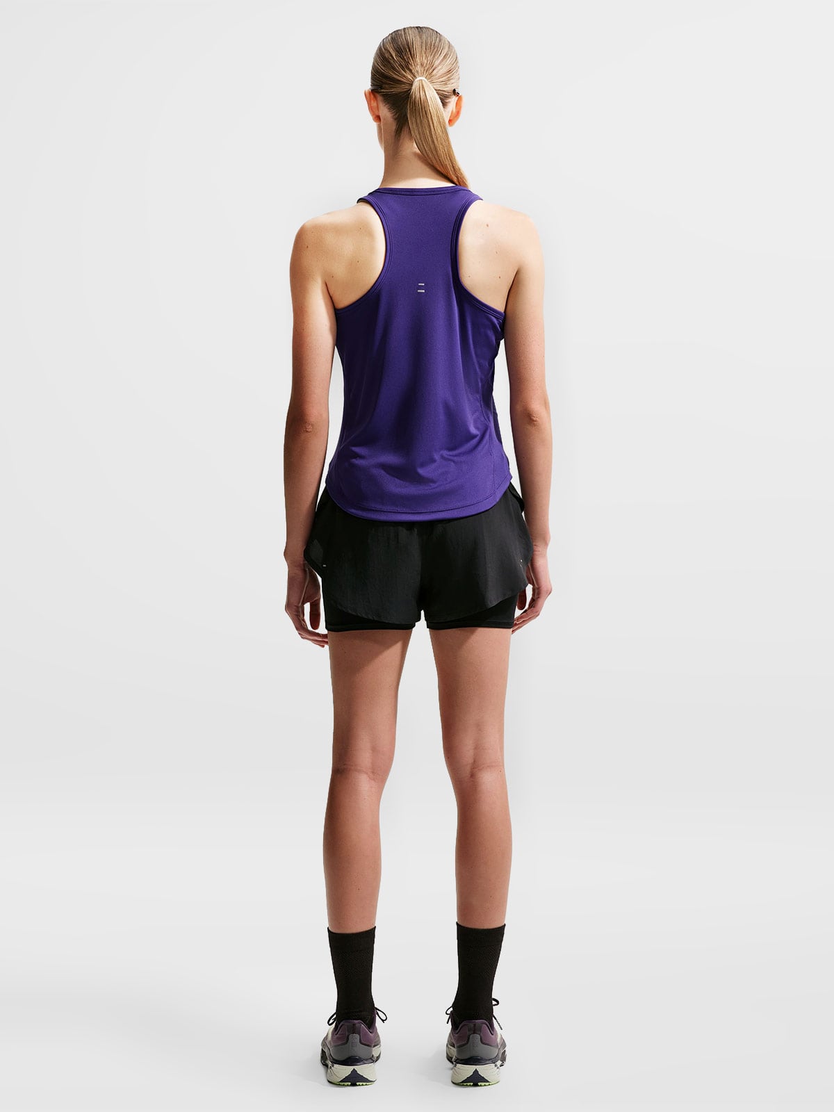 SHORT RUNNING MUJER NIKE FLOW - 5