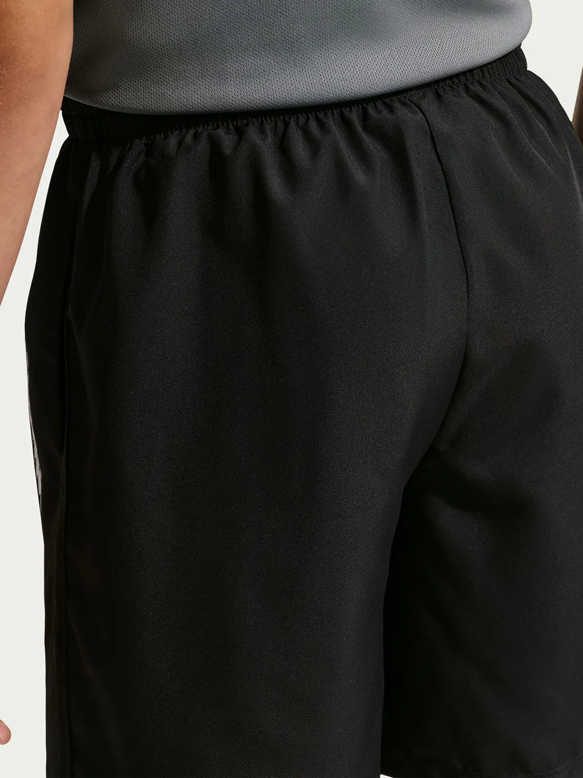 SHORT RUNNING NIÑO NIKE MULTI REFRESH - 4