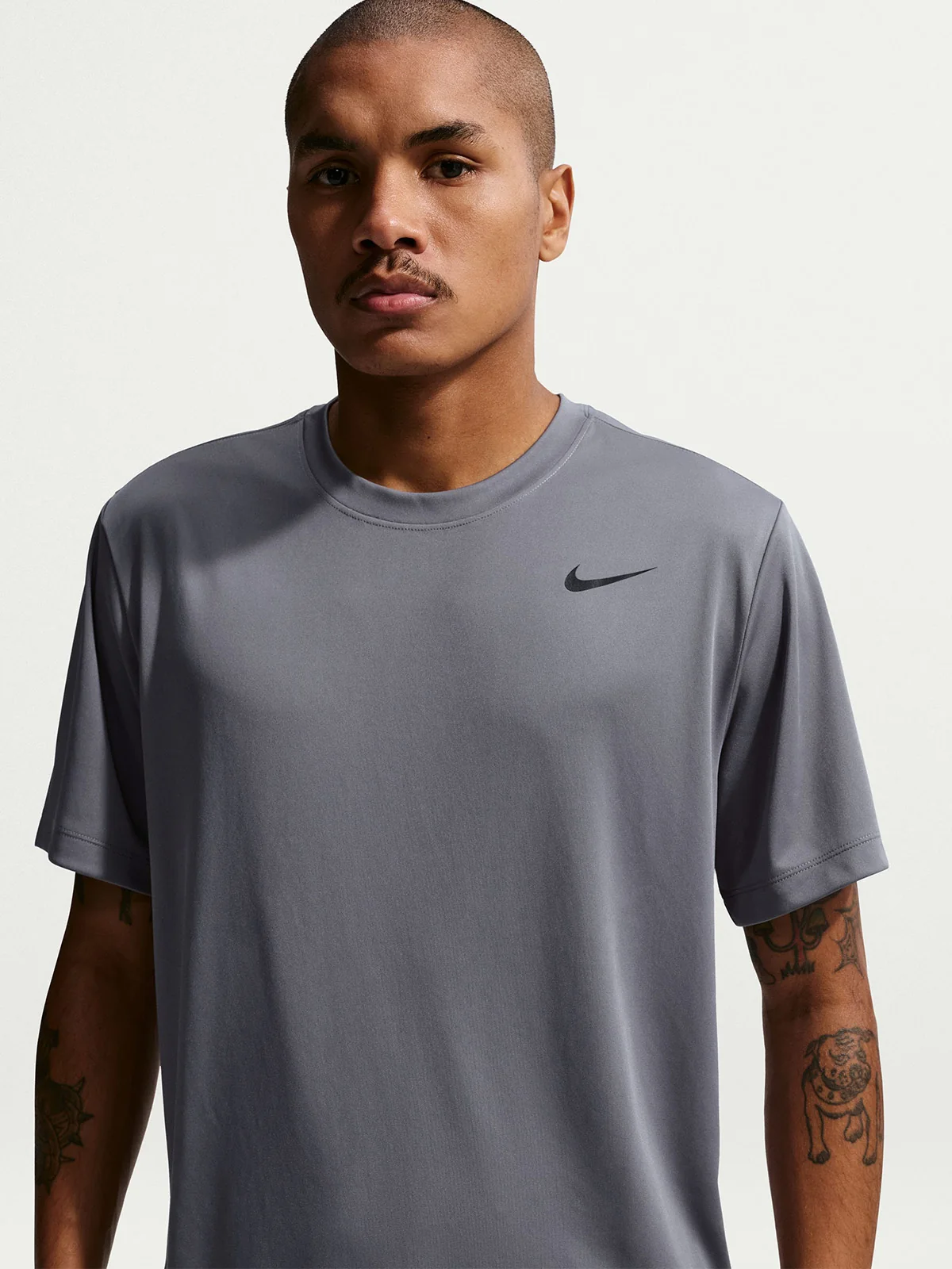 POLO ENTRENAMIENTO HOMBRE NIKE CMC GRIS - 1