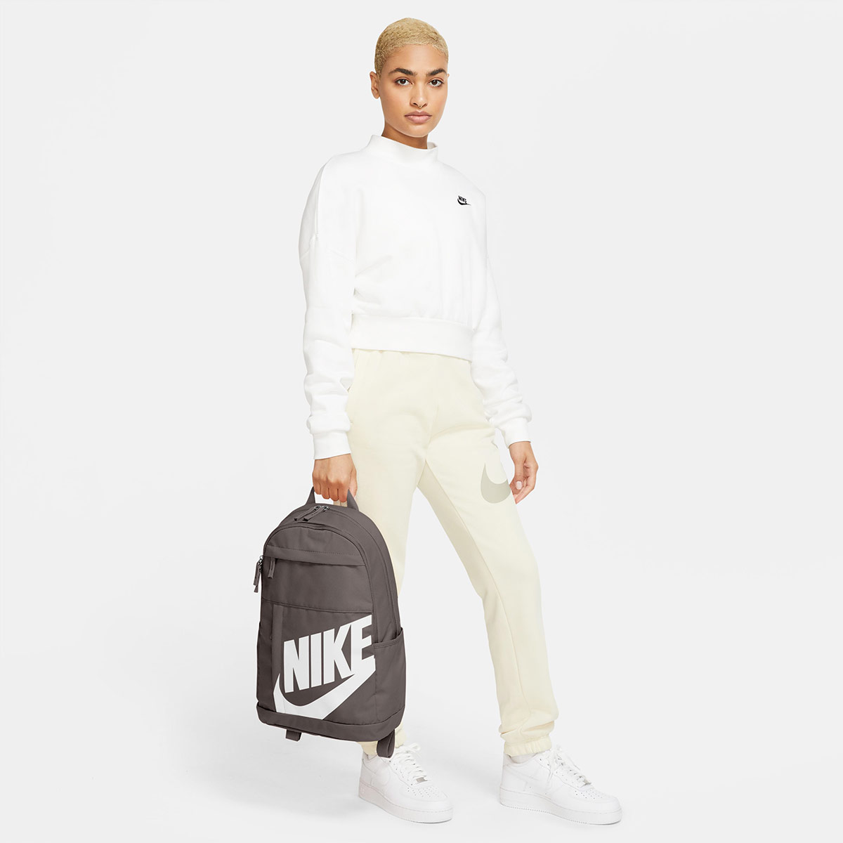MOCHILA NIKE ELEMENTAL GRIS - 5