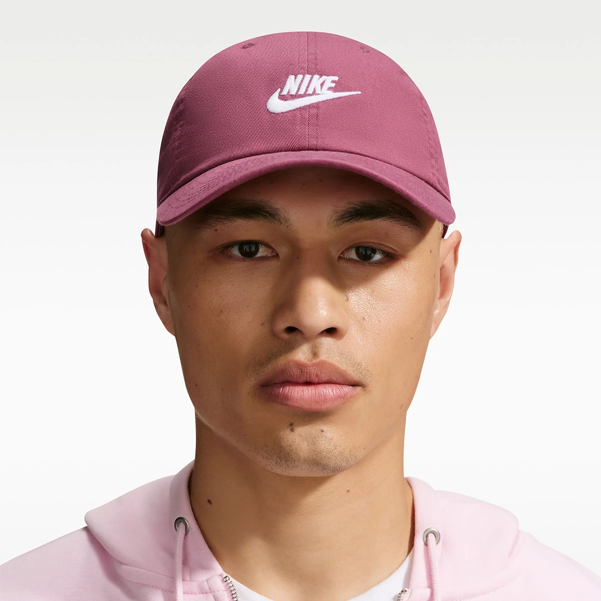 GORRA NIKE CLUB GUINDA - 1
