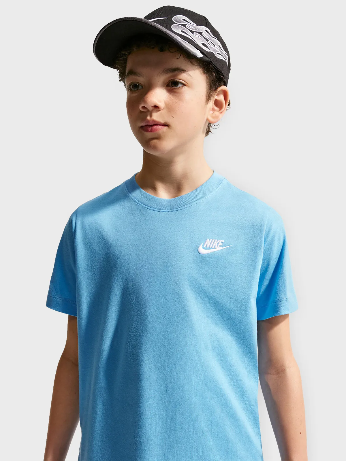 POLO NIÑO NIKE SPORTSWEAR ALGODÓN CELESTE - 1