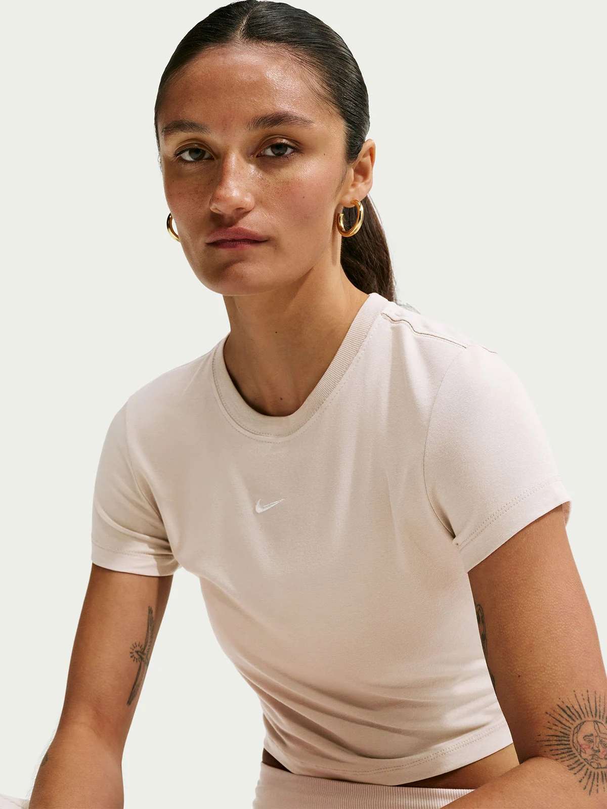 POLO MUJER NIKE CHILL KNIT GRIS - 2