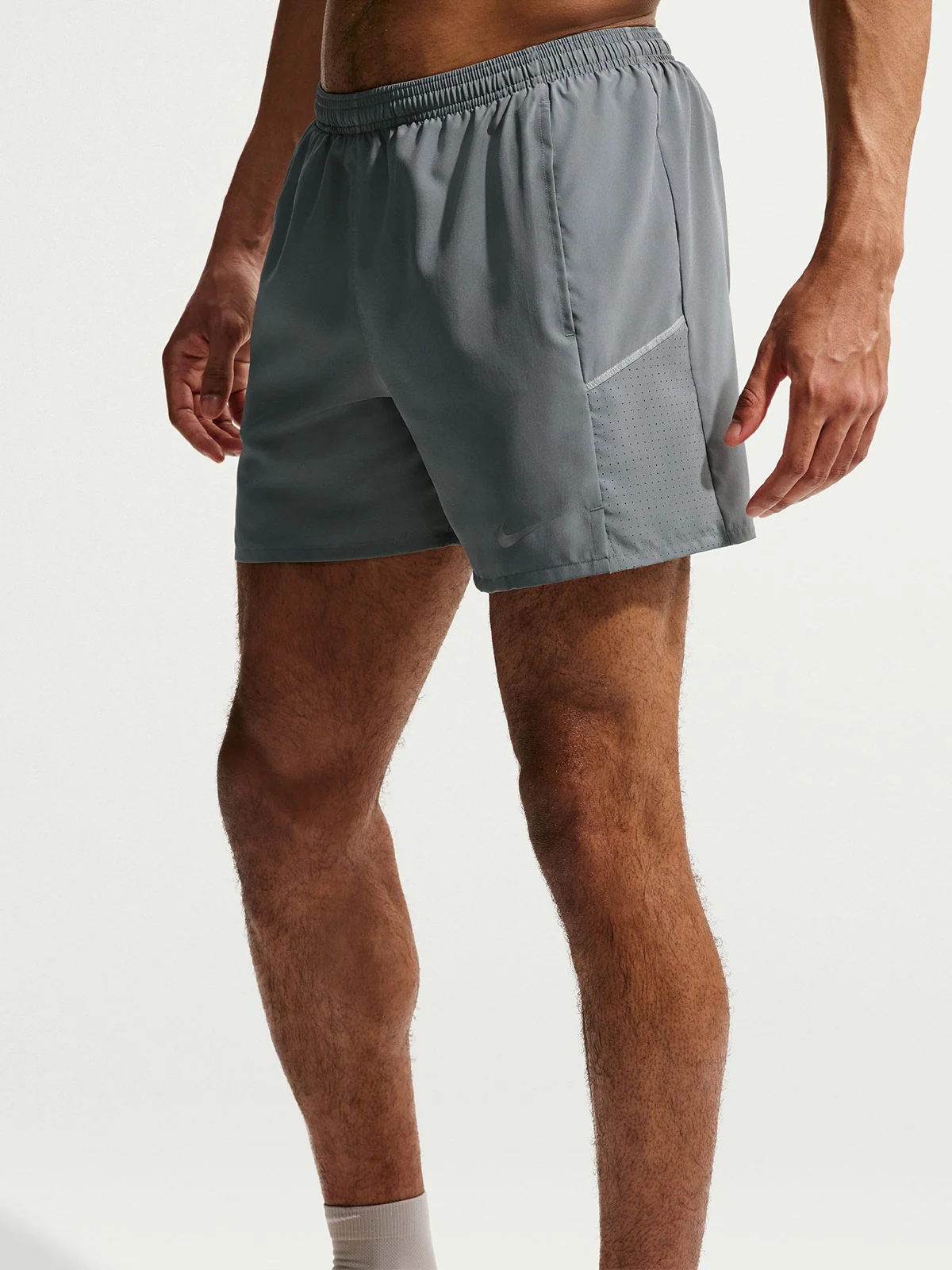 SHORT RUNNING HOMBRE NIKE MILER GRIS - 4
