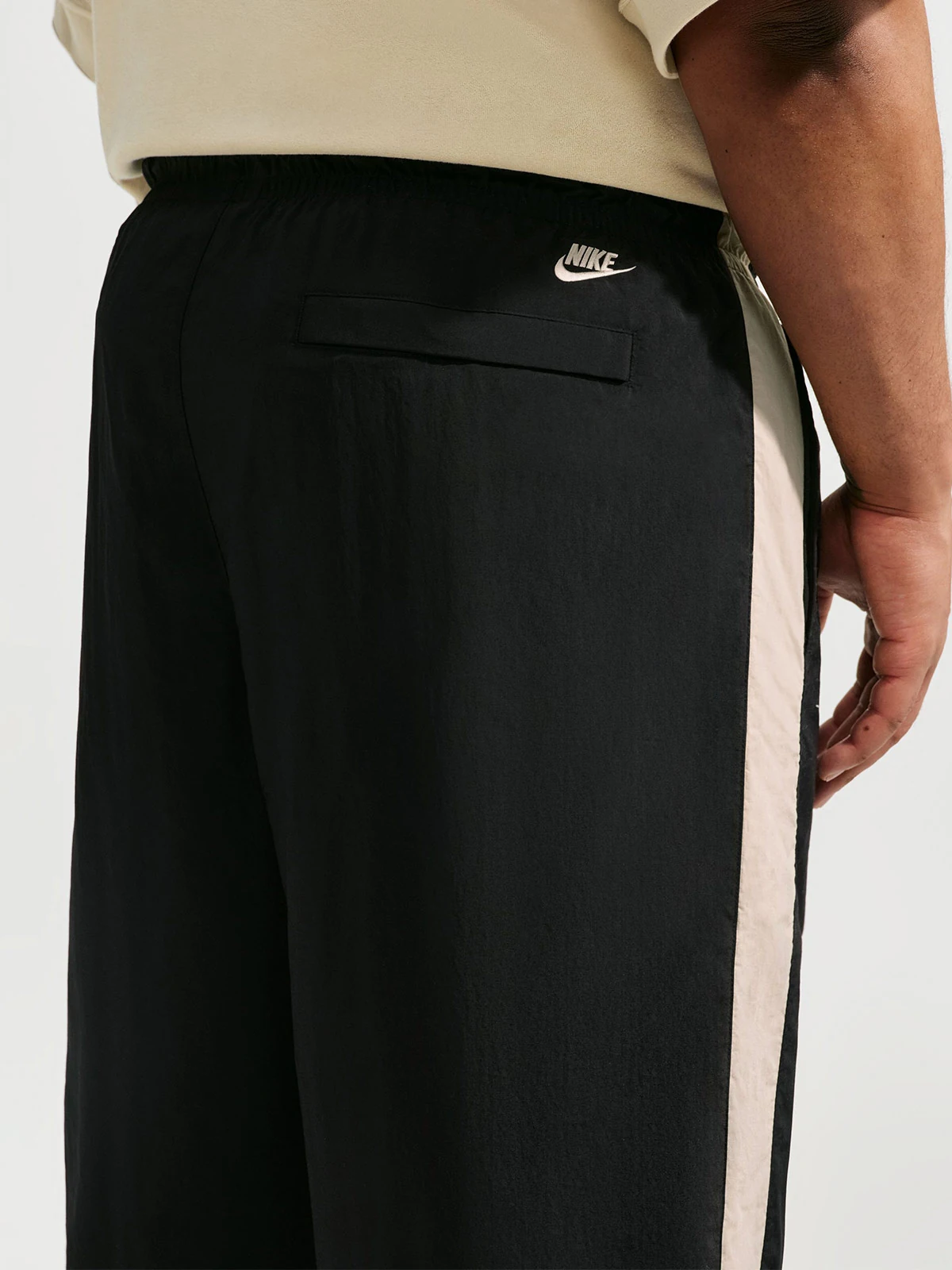 PANTALÓN DE BUZO HOMBRE NIKE CLUB - 3