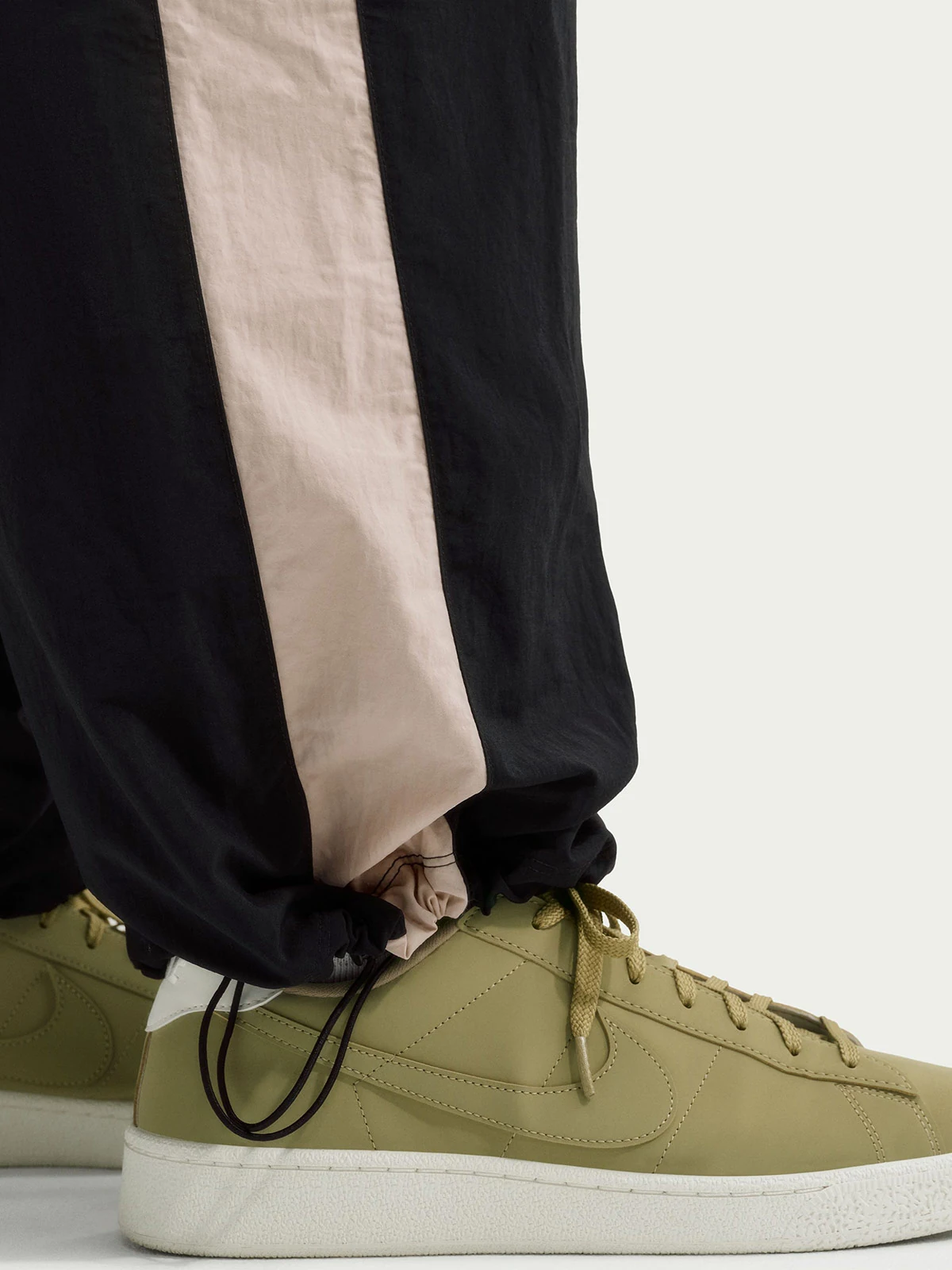 PANTALÓN DE BUZO HOMBRE NIKE CLUB - 4