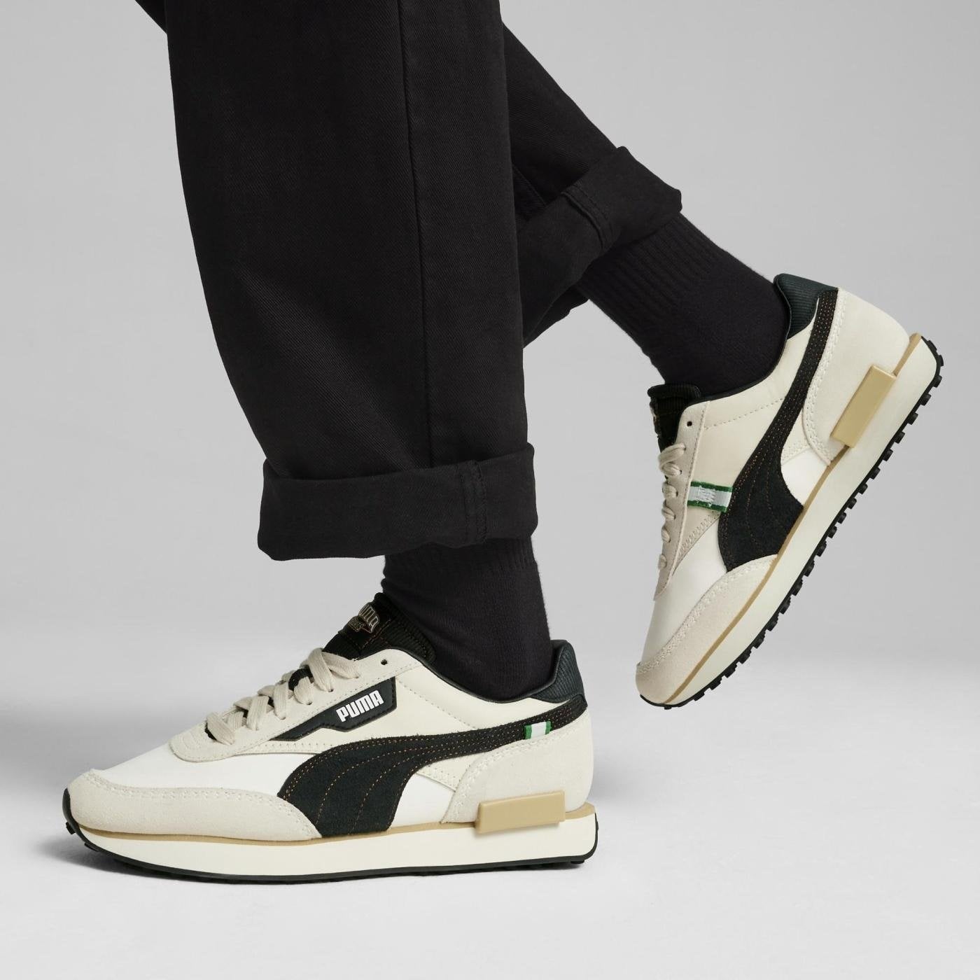 ZAPATILLAS HOMBRE PUMA URBANAS FUTURE RIDER FOR THE FANBASE 396433 01
