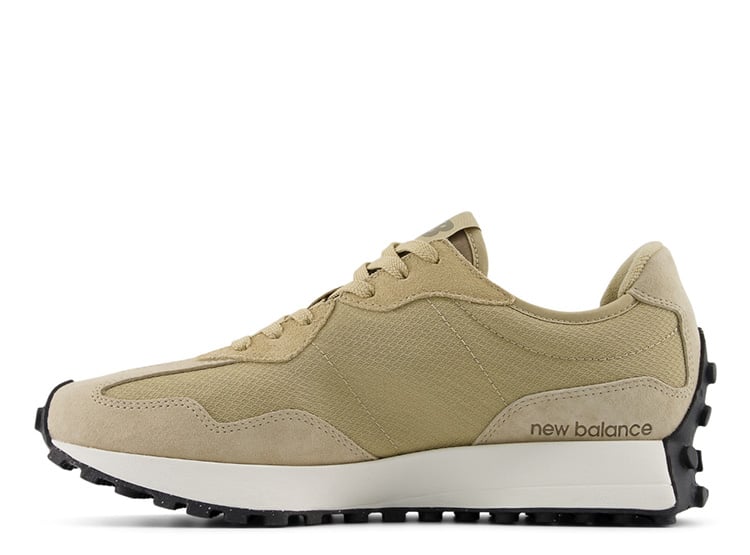Jyothinivasaluva New Balance 670 Jyothinivasaluva New Balance 300