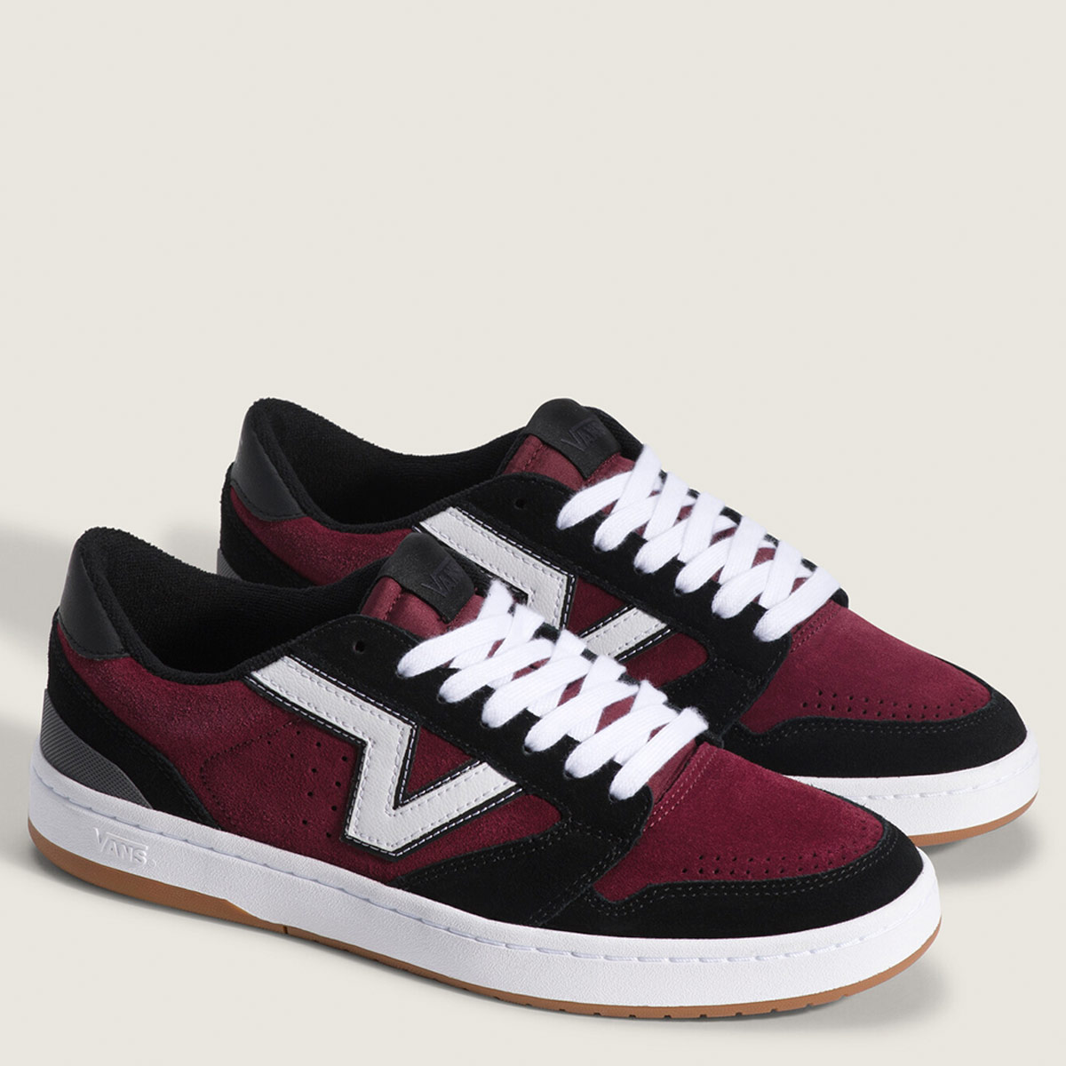 ZAPATILLAS HOMBRE VANS URBANAS NEGRO LOWLAND 2.0 - 2