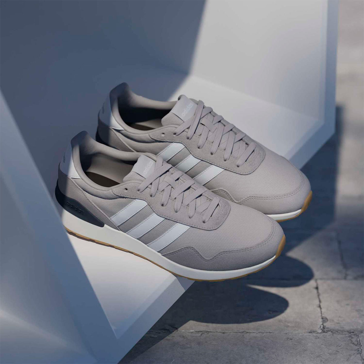 ZAPATILLAS HOMBRE ADIDAS URBANAS RUN 60S 4.0 CUERO - 2