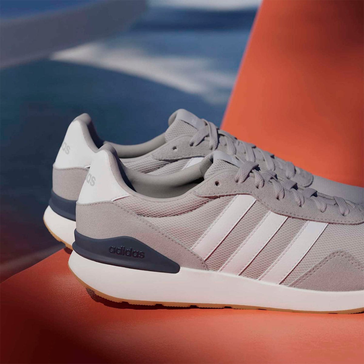 ZAPATILLAS HOMBRE ADIDAS URBANAS RUN 60S 4.0 CUERO - 4