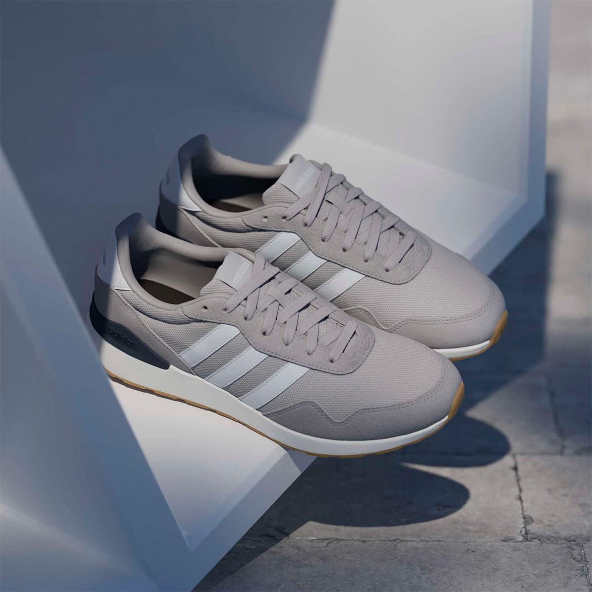 ZAPATILLAS HOMBRE ADIDAS URBANAS RUN 60S 4.0 CUERO - 2
