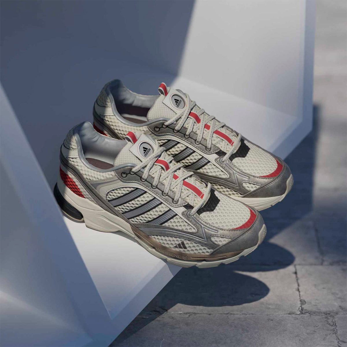 ZAPATILLAS HOMBRE ADIDAS URBANAS SPIRITAIN 2000  - 2